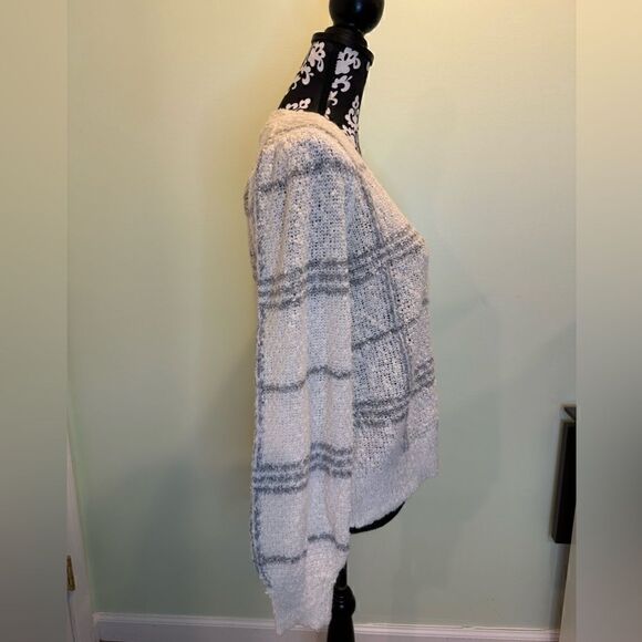 Joie long Sleeve cardigan!   - Picture 2 of 5